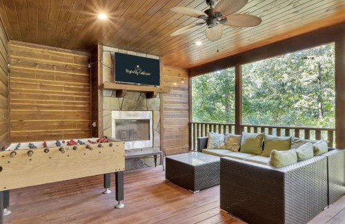 Broken Bow House | Gorgeous Idyllic Cabin w Hot Tub and Fire Pit Quittin Time is Secluded Romantic Oasis w Luxury Bathroom Double Shower and Bathtub Foosball Table