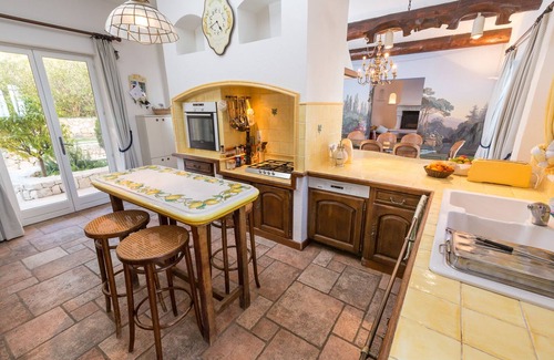 Tourrettes-sur-Loup Villa | Gorgeous Large stone villa, sea views