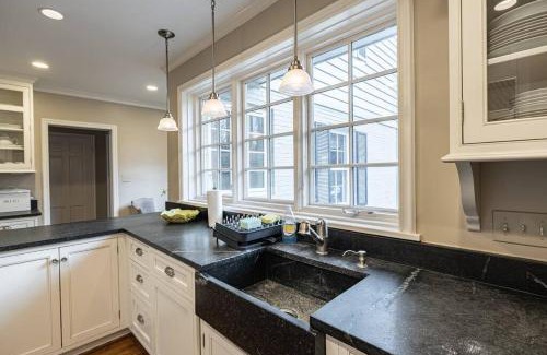 Bethesda House | Gorgeous LUX Entire Home in Bethesda 7Bedrooms - 8Beds