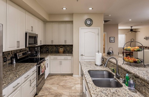 Fox Crossing Condo | Gorgeous Luxury Condo hardwood/granite/all renovated on Water in Ocotillo area