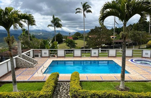 Dagua House | Gorgeous luxury vacation home, El Carmelo.