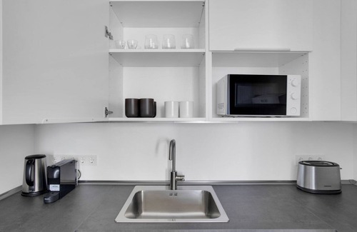Tiergarten Apartment | Gorgeous Mitte 2BR nr Potsdamer Platz, by Blueground