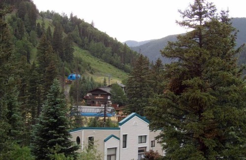 Taos Ski Valley Condo | Gorgeous Mountain Condo