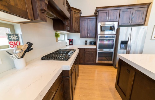 Bear Hollow Village House | Gorgeous Mountain Home! Sleeps 28! Private, Beautiful, Spacious