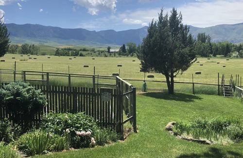 Sheridan House | Gorgeous mountain views, idyllic ranch setting