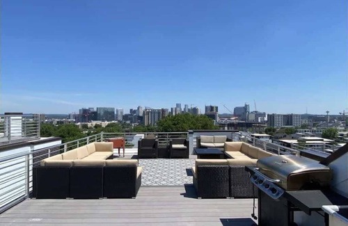 Edgehill House | Gorgeous Nashville Home - 2 miles to Lower Broadway