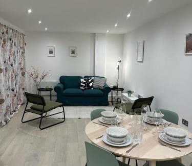 Dollis Hill Apartment | Gorgeous New 2 Bed Flat - 2 August House