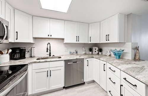 Orange Beach Condo | GORGEOUS NEWLY REMODELED BEACH FRONT UNIT!