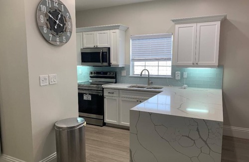 Seven Mile Beach Condo | Gorgeous Newly Renovated 7 Mile Beach Condo Regal Beach Club #431