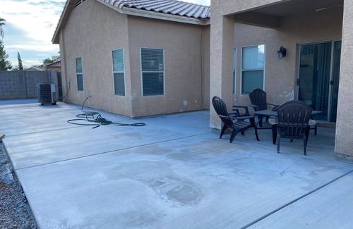 Casa Grande House | Gorgeous newly renovated Bungalow beside the park!