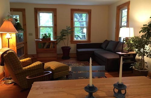 Florence Apartment | Gorgeous newly renovated furnished apartment