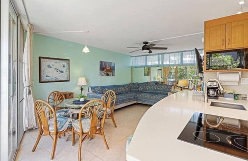 Kihei Condo | Gorgeous Oceanfront Condo! - Kamaole Nalu #202