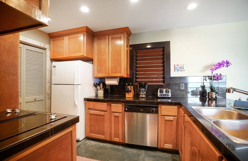Wainiha House | Gorgeous oceanfront house with free WiFi, stellar ocean views & beach access