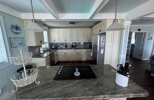 Holden Beach House | Gorgeous oceanfront Beach Cottage. 4 BR/4 Bath sleeps 8 all on a single level!