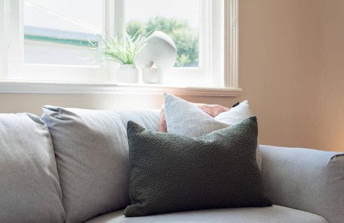 South Launceston Apartment | Gorgeous on Galvin - Close To Town Yet A Mile Away!