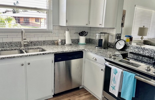 River Breeze Estates Cottage | GORGEOUS PET FRIENDLY VACATION HOME!