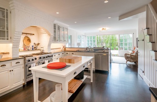 Siasconset House | Gorgeous private estate w/pool, spa, poolhouse & gym in Sconset!
