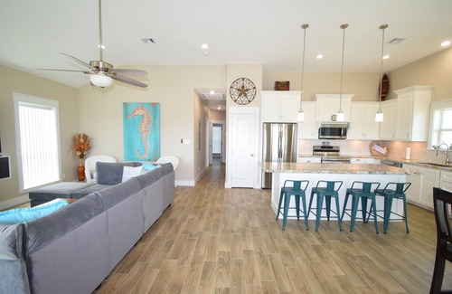 Crystal Beach House | Gorgeous, quality new beachhouse, vacation home designed for making memories.