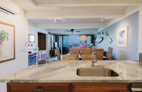 Kahana Condo | Gorgeous renovated 3-Bedroom Oceanfront Condo!