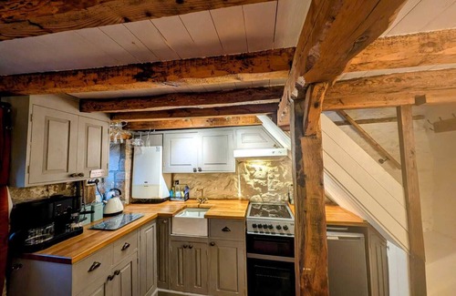 Winster Cottage | Gorgeous romantic cottage retreat, gardens & Peak District views