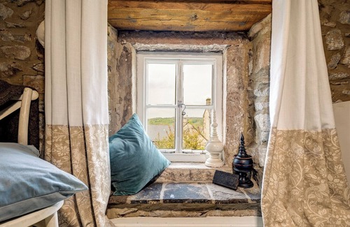 Winster Cottage | Gorgeous romantic cottage retreat, gardens & Peak District views