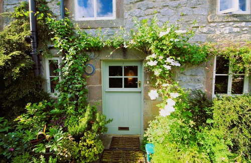 Winster Cottage | Gorgeous romantic cottage retreat, gardens & Peak District views
