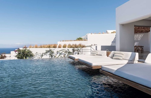 Oia Villa | Gorgeous Santorini Villa | Villa Eleganza | 3 Bedroom | Brilliant Sea Views |.