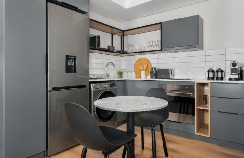 Sea Point Apartment | Gorgeous Sea Point Apartment