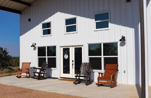 Llano County House | Gorgeous, Secluded Hill Country Escape Near River + Game room!