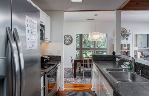 Seabrook Island House | Gorgeous & Sophisticated Villa! Golf Views! Lovely Decor! Access to All Amenities! Pet Friendly