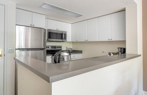 South Beach Apartment | Gorgeous South Beach 1BR w/Pool & Gym, nr AT&T Park, by Blueground