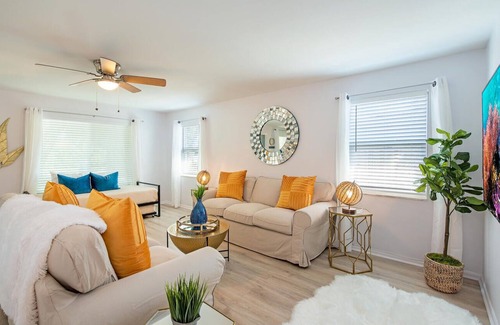 Naples Park House | Gorgeous Southern Exposure Pool Home near Vanderbilt Beach