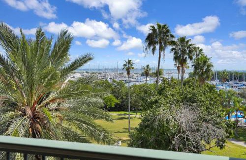 Coconut Grove House | Gorgeous Spacious 2bed 2bath Bayview In Grove