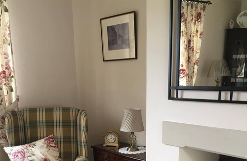 Alton House | Gorgeous stone cottage in the heart of the historic village of Alton (Staffs)