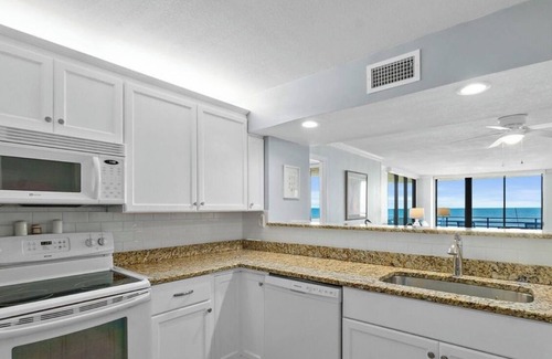 Daytona Beach Condo | Gorgeous Sunrises- Very Private Beach- Half Mile north of Hardrock Hotel
