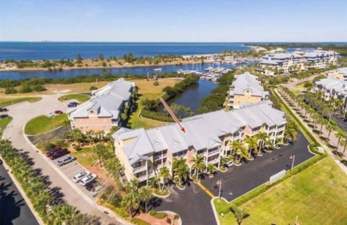 Ruskin House | Gorgeous Sunsets at Bahia Beach Retreat w/Personal Tiki Bar