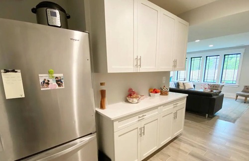 Brookmont Apartment | Gorgeous, Terrace Suite w/ 2BD 2BA, 5min from D.C. Brand new renovation