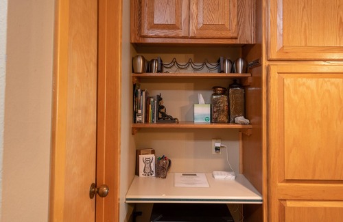 Crested Butte House | Gorgeous Townhome w/views, Private Garage, hottub! Decks!