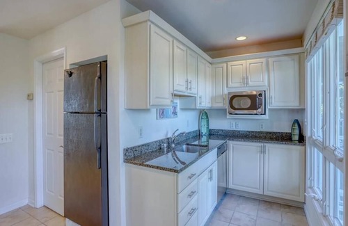 Bethany Beach House | Gorgeous Townhouse Walking Distance to Beach & Bay