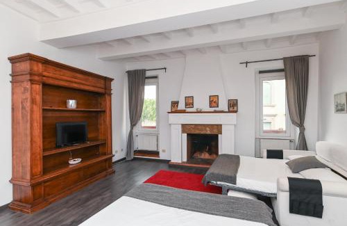 Trastevere Apartment | Gorgeous Trastevere loft on the river