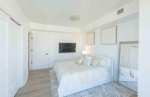 Navy Yard Apartment | Gorgeous Upscale Condo w/ Direct Views of Capitol Building and Nat’l Monument!