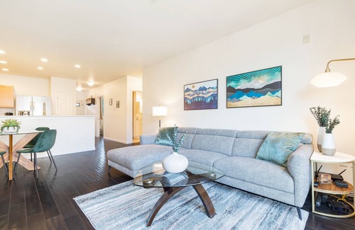 Minor Condo | Gorgeous Urban Oasis in Downtown Capitol Hill Seattle #LOCATION COMFORT & STYLE