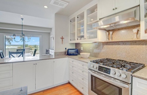 West Beach House | Gorgeous views! Charming home on the river