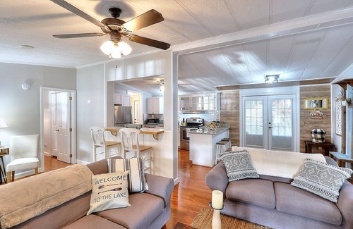 Lake Oconee House | Gorgeous views, deep water, game room