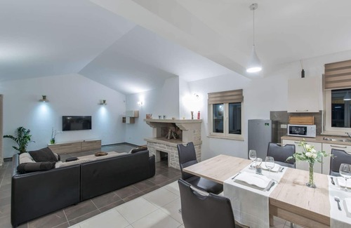Vizinada Villa | Gorgeous villa with panoramic view and whirlpool