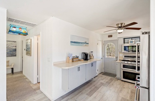 Lanoka Harbor House | Gorgeous Waterfront 3-bedroom house in charming Berkeley Township