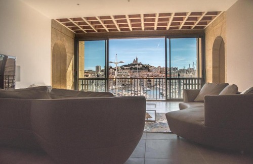 Hotel-de-Ville Apartment | Gorgeous Waterfront Apt Old Port Resort Marseille Luxury 180m2 3 bdrm
