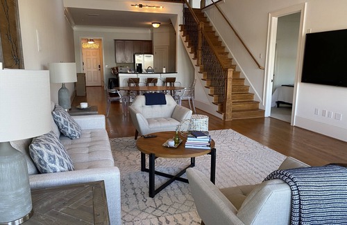Lake Oconee Condo | Gorgeous Waterfront View Condo in Cuscowilla on Lake Oconee