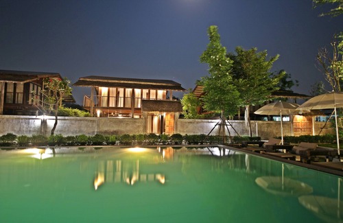 Hin Lek Fai Villa | Gorgeous with unique cozy teak wood villa, north east stylish with nature .