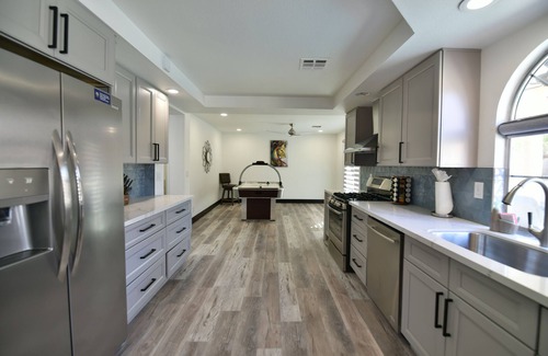Whitney Ranch House | Gorgeously Remodeled home, Outdoor Oasis w/Pool/Hot tub, 10min from Strip